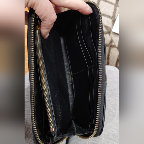 🥰 Bottega Veneta Wallet 🥰 - Picture 7 of 11